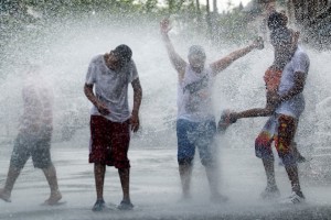 New York Hit With Earlier Summer Heat Wave