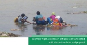 chromium-women-washing-clothes