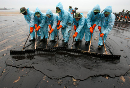 bioremediation oil spill cleaning planet